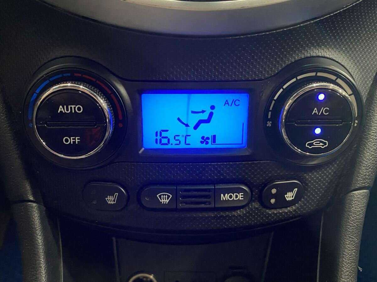 Купить Hyundai Solaris, 2012, 142 823 км, фото №15