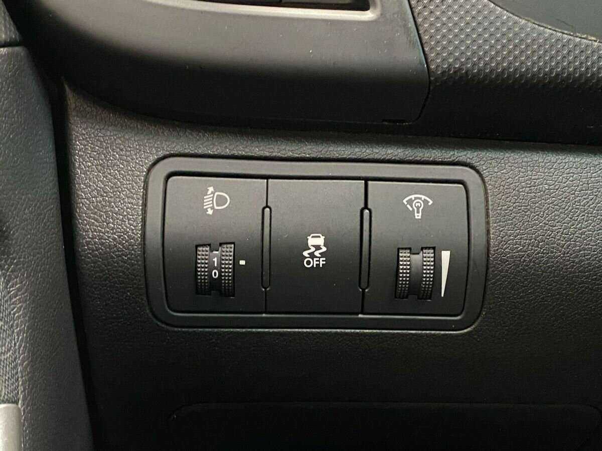 Купить Hyundai Solaris, 2012, 142 823 км, фото №16