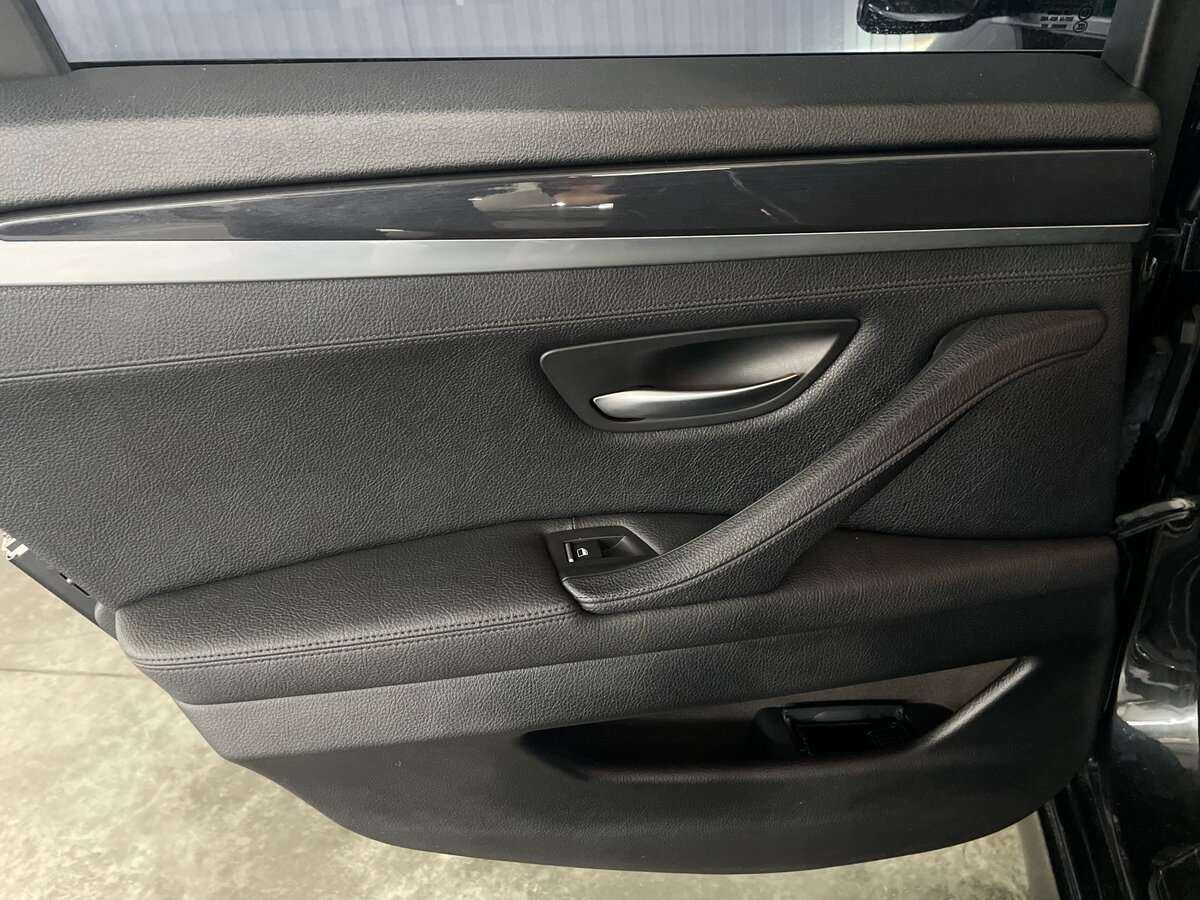 Купить BMW 5 серии 520i, 2012, 205 209 км, фото №25