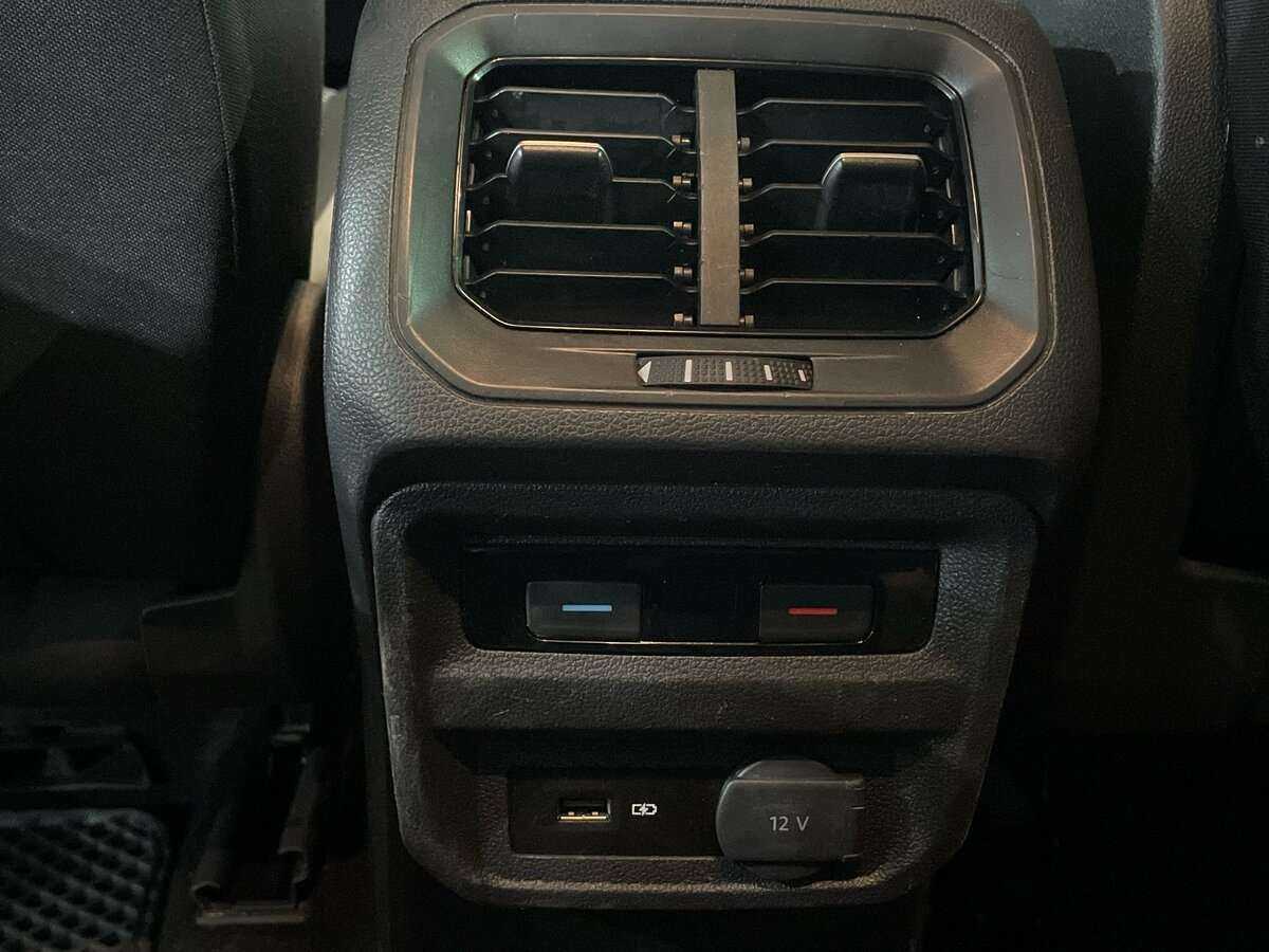 Купить Volkswagen Tiguan, 2019, 50 846 км, фото №21