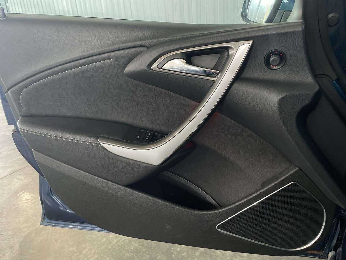 Купить Opel Astra, 2011, 171 300 км, фото №19