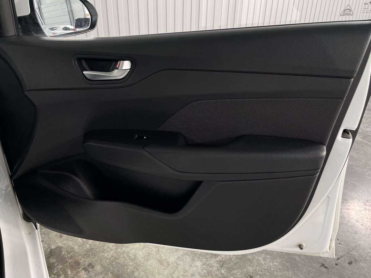 Купить Hyundai Solaris, 2018, 64 084 км, фото №22