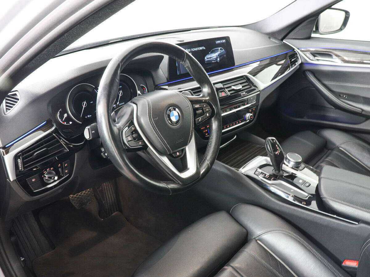 Купить BMW 5 серии 530i xDrive, 2017, 130 680 км, фото №8