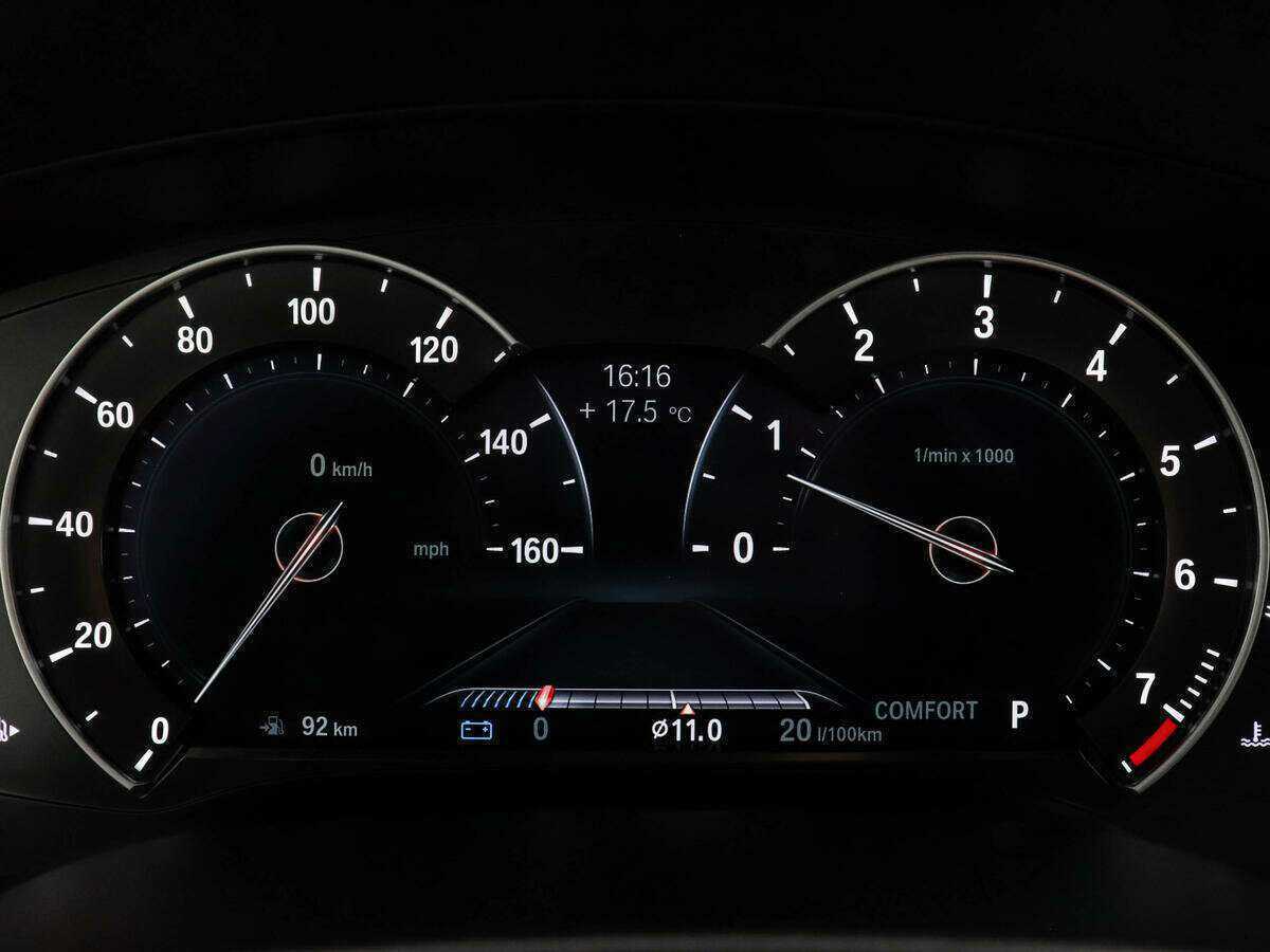 Купить BMW 5 серии 530i xDrive, 2017, 130 680 км, фото №9