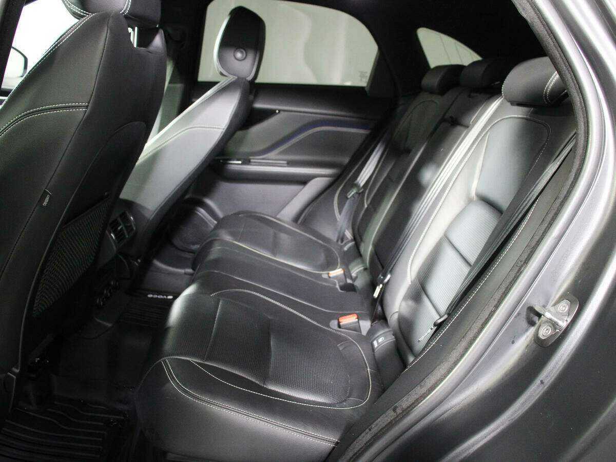 Купить Jaguar F-Pace, 2018, 96 180 км, фото №8