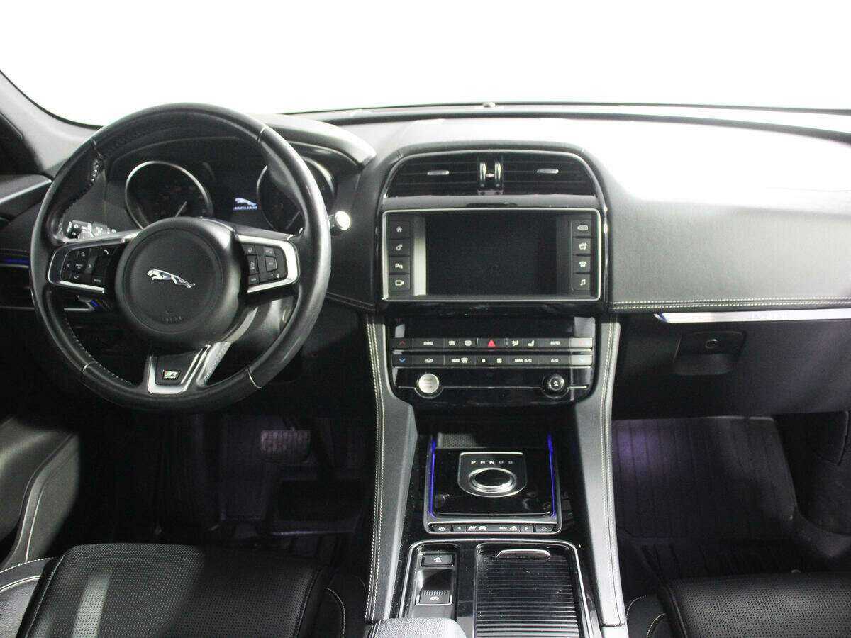 Купить Jaguar F-Pace, 2018, 96 180 км, фото №10