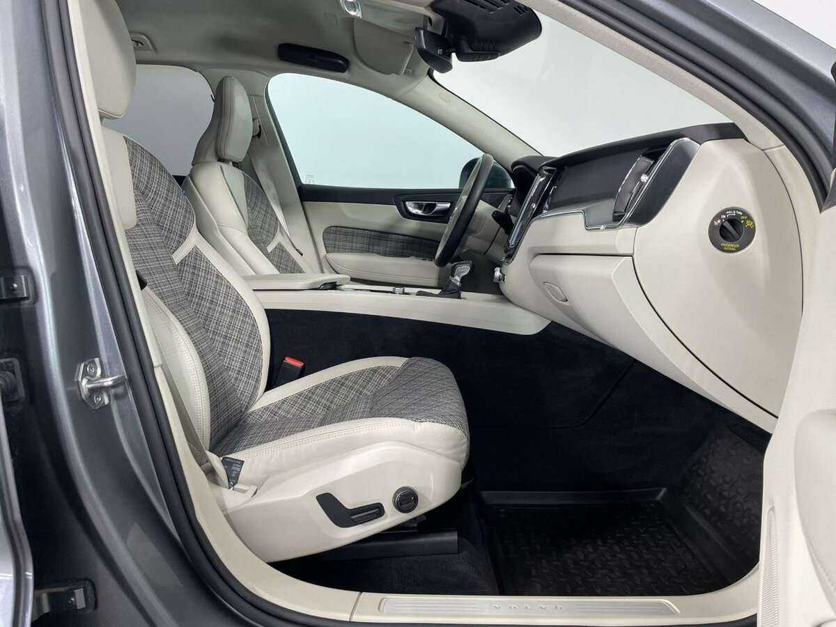 Купить Volvo XC60, 2021, 59 311 км, фото №14