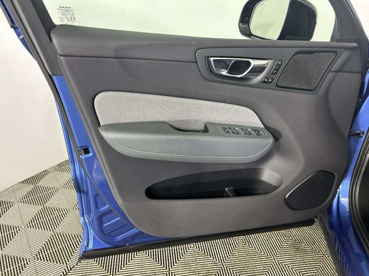 Купить Volvo XC60, 2021, 50 318 км, фото №8