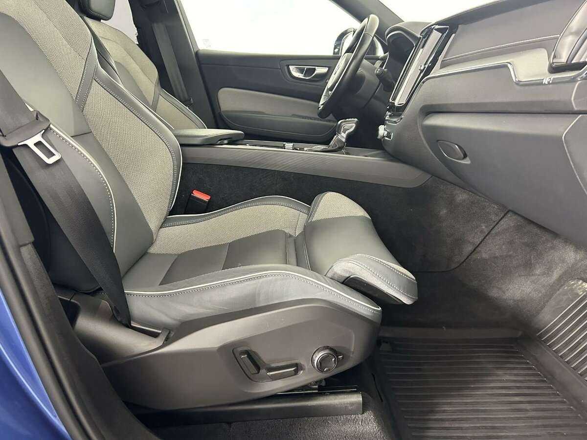 Купить Volvo XC60, 2021, 50 318 км, фото №14