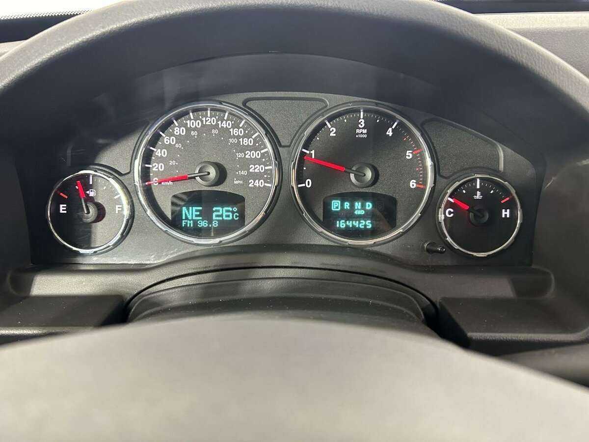 Купить Jeep Cherokee, 2010, 164 424 км, фото №11