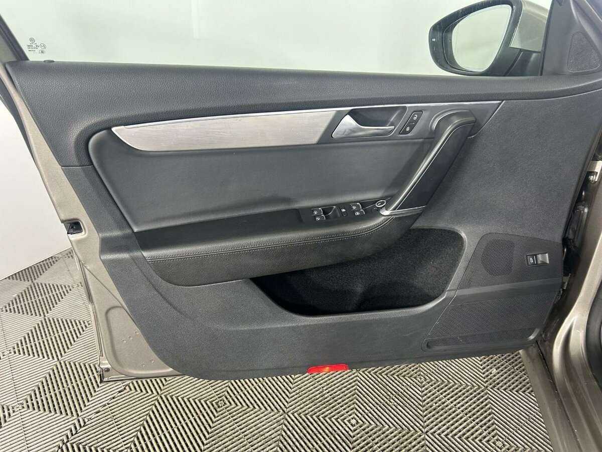 Купить Volkswagen Passat, 2011, 193 637 км, фото №8