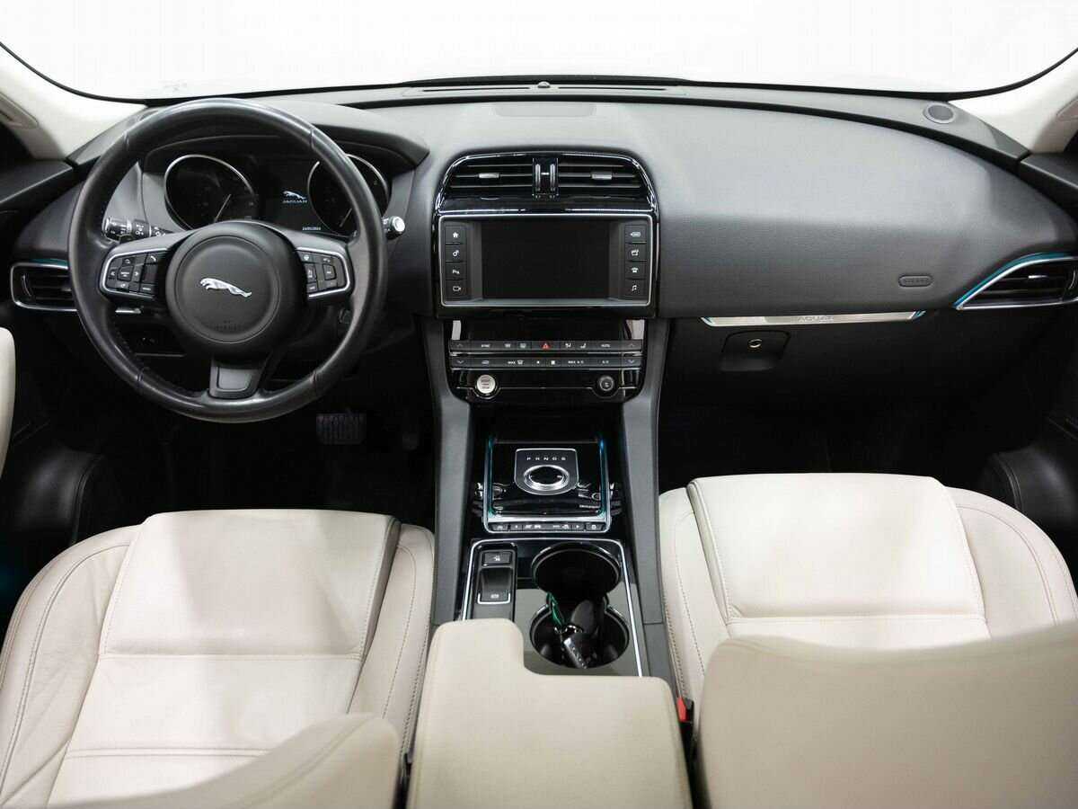 Купить Jaguar F-Pace, 2017, 94 000 км, фото №11