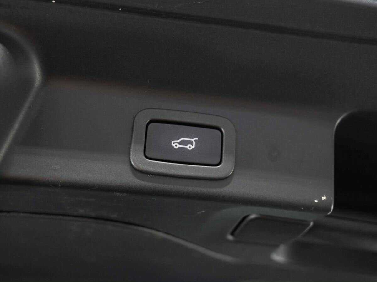 Купить Jaguar F-Pace, 2017, 94 000 км, фото №25