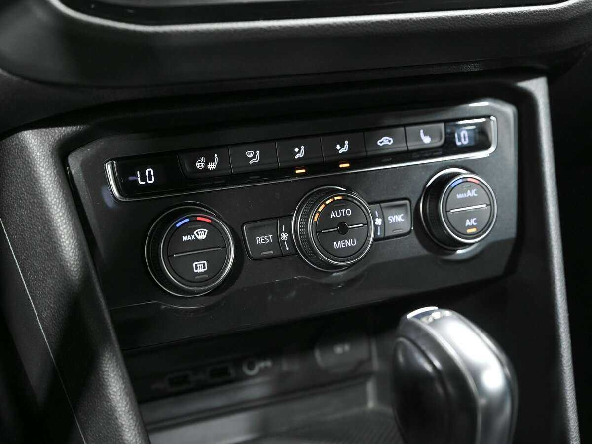 Купить Volkswagen Tiguan, 2018, 72 351 км, фото №10