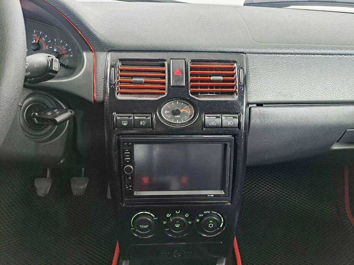 Купить Lada (ВАЗ) Priora, 2013, 113 685 км, фото №13