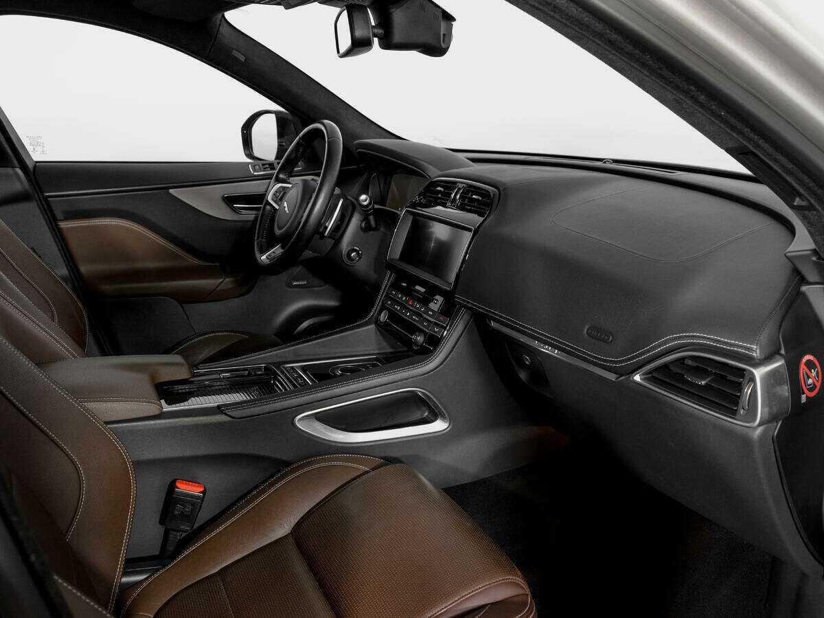Купить Jaguar F-Pace, 2016, 68 780 км, фото №9