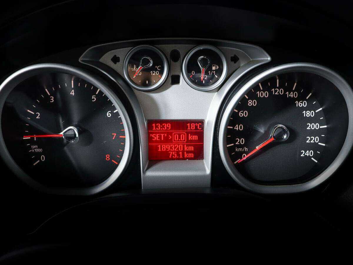 Купить Ford Focus, 2010, 189 319 км, фото №9