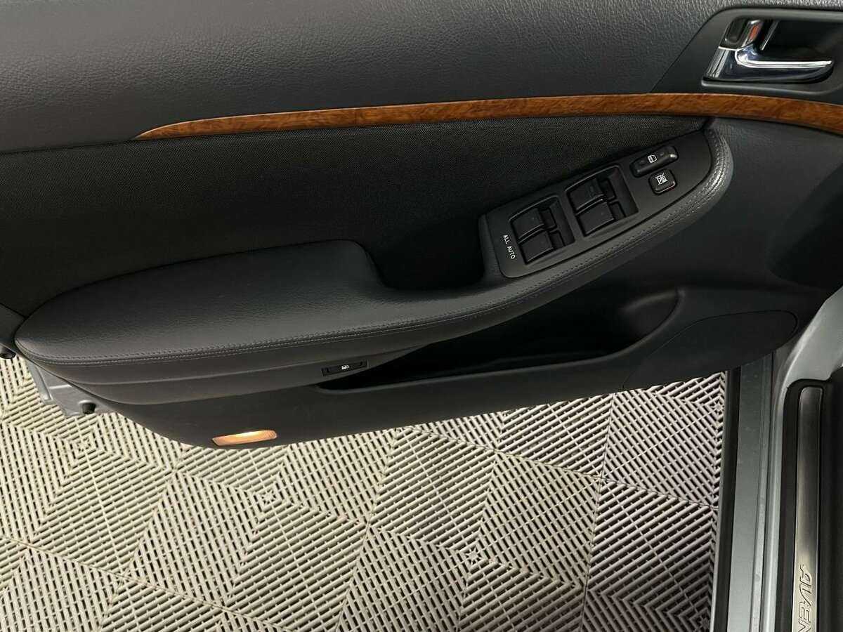 Купить Toyota Avensis, 2008, 250 000 км, фото №8