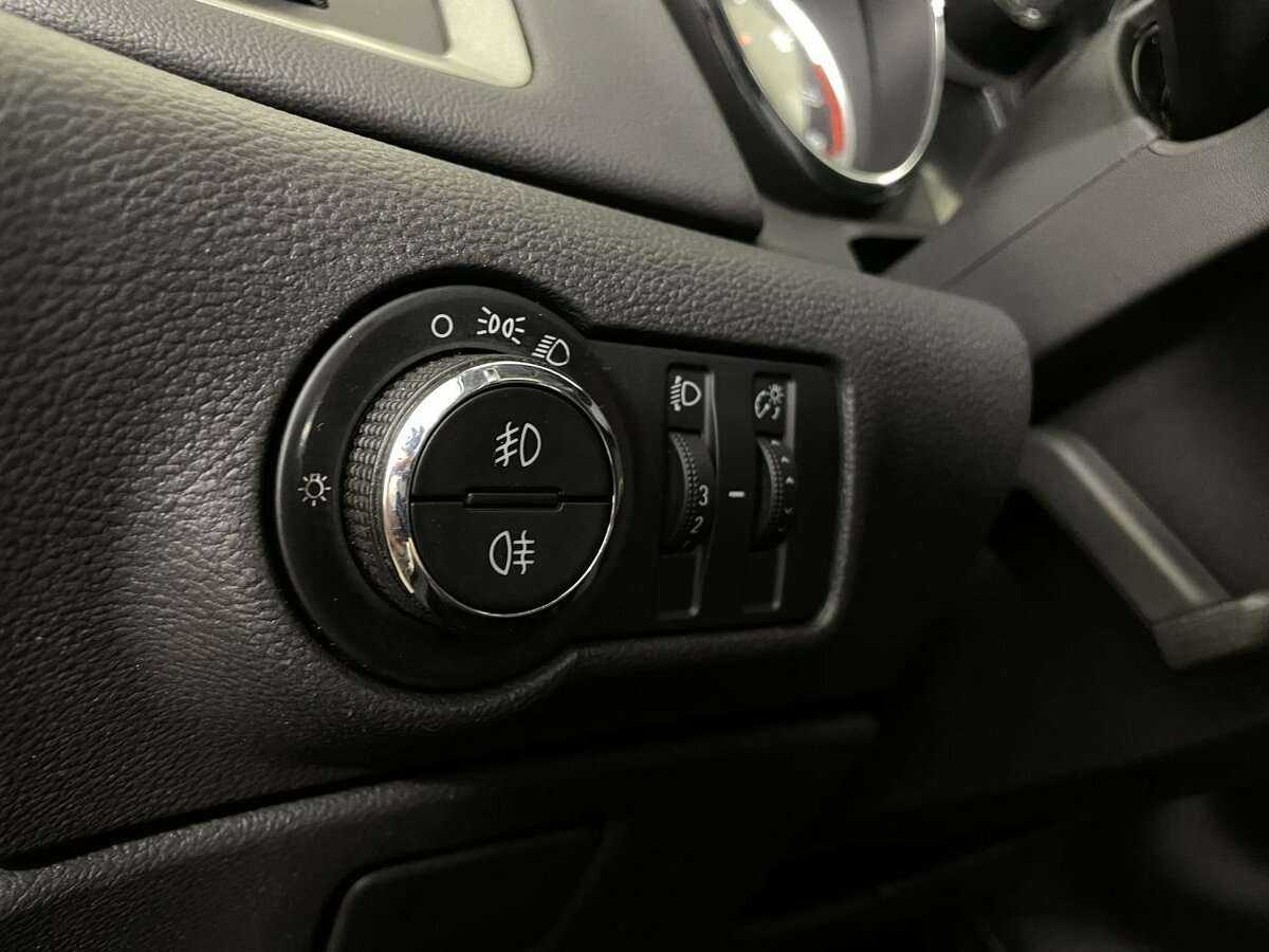 Купить Opel Astra, 2011, 169 901 км, фото №9