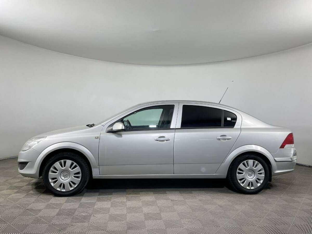 Купить Opel Astra, 2010, 167 660 км, фото №4