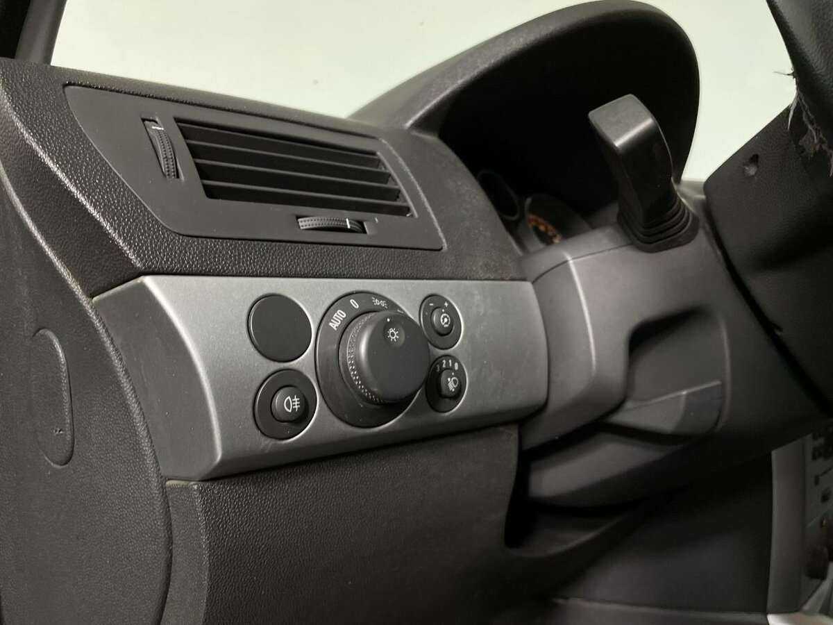 Купить Opel Astra, 2010, 167 660 км, фото №8