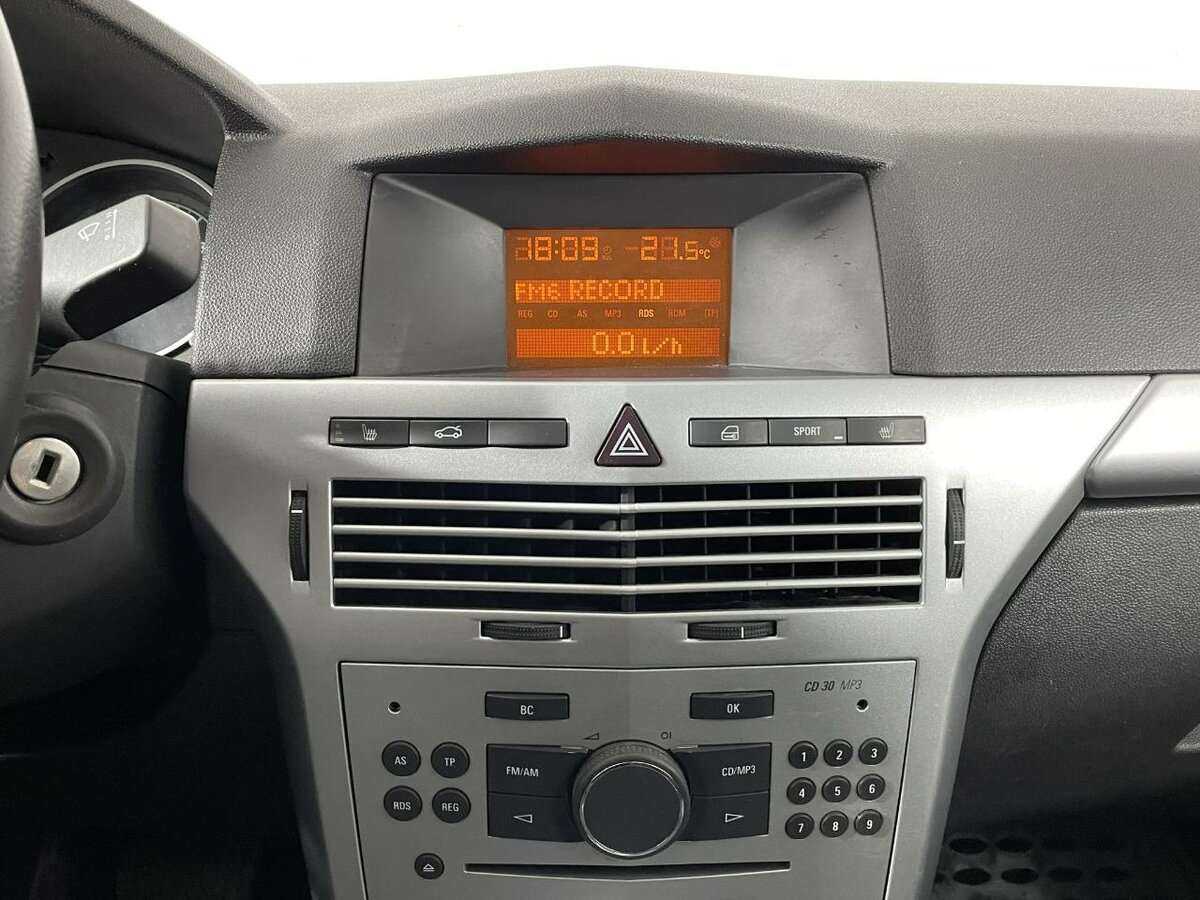 Купить Opel Astra, 2010, 167 660 км, фото №11