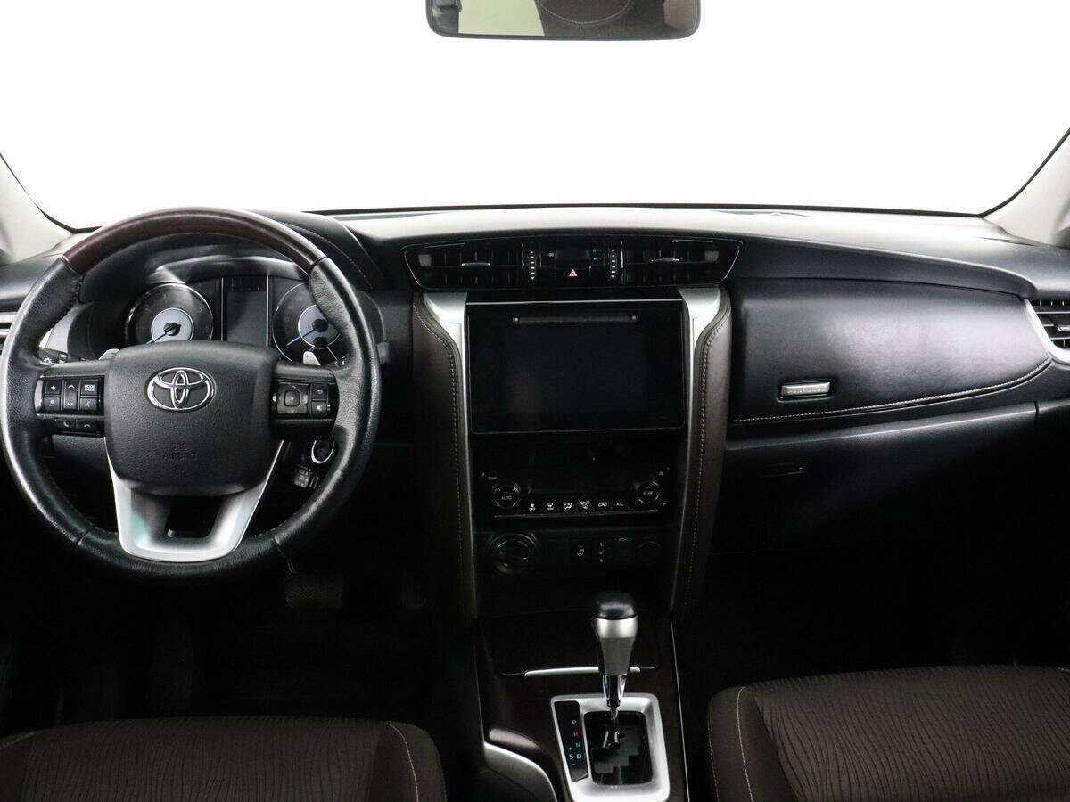 Купить Toyota Fortuner, 2017, 97 000 км, фото №12