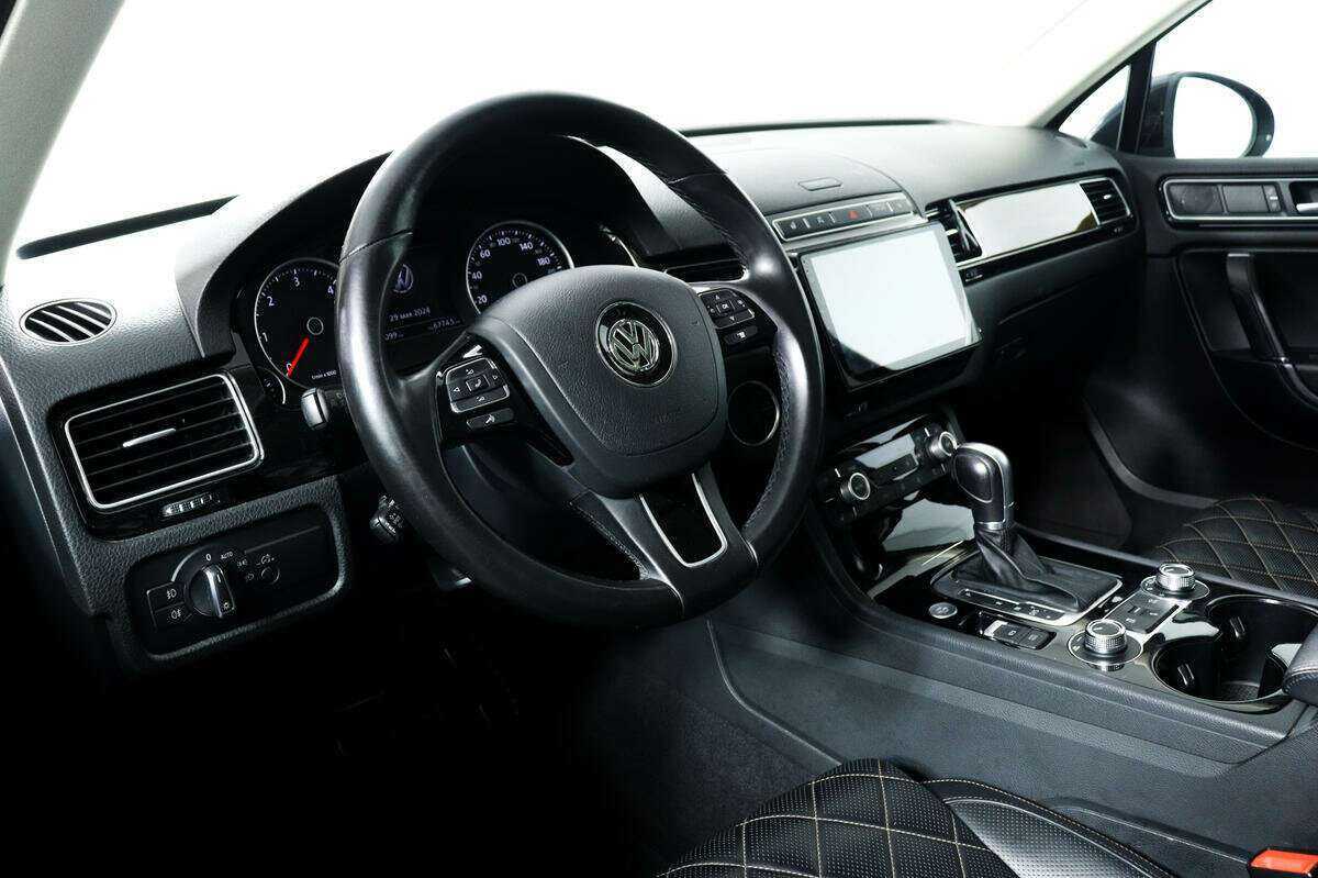Купить Volkswagen Touareg, 2017, 195 097 км, фото №13