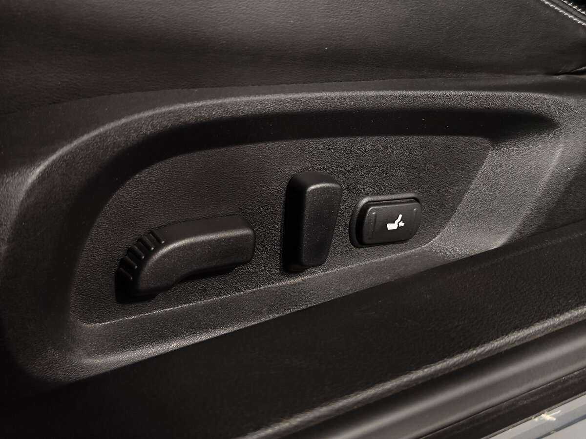 Купить Infiniti Q60, 2017, 116 500 км, фото №7