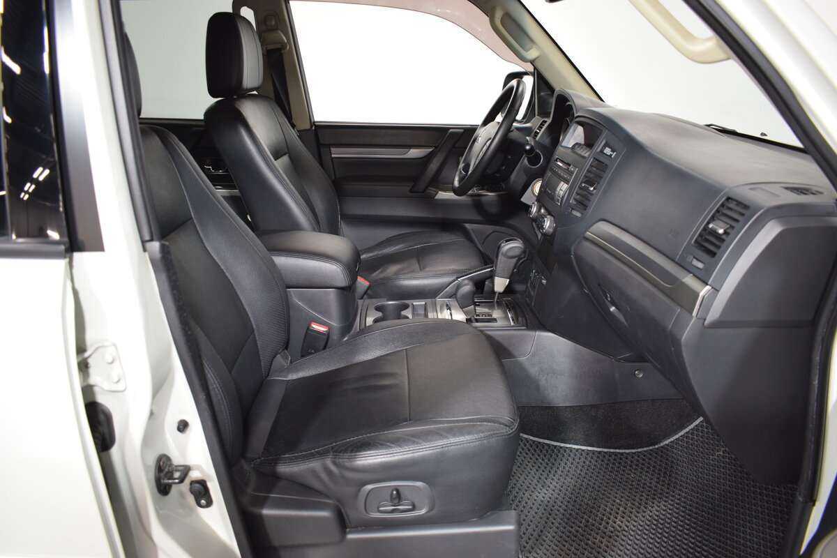 Купить Mitsubishi Pajero, 2014, 177 000 км, фото №11