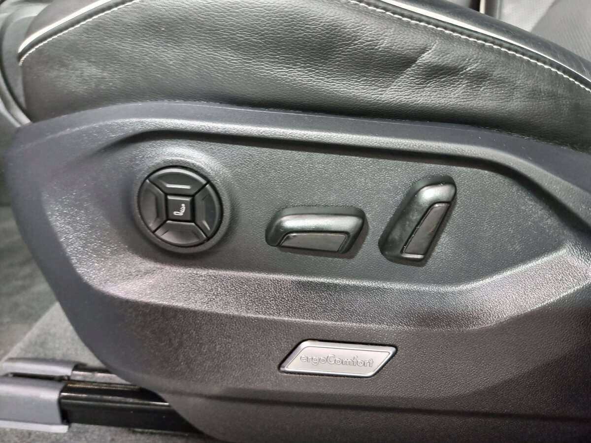 Купить Volkswagen Touareg, 2020, 81 299 км, фото №10