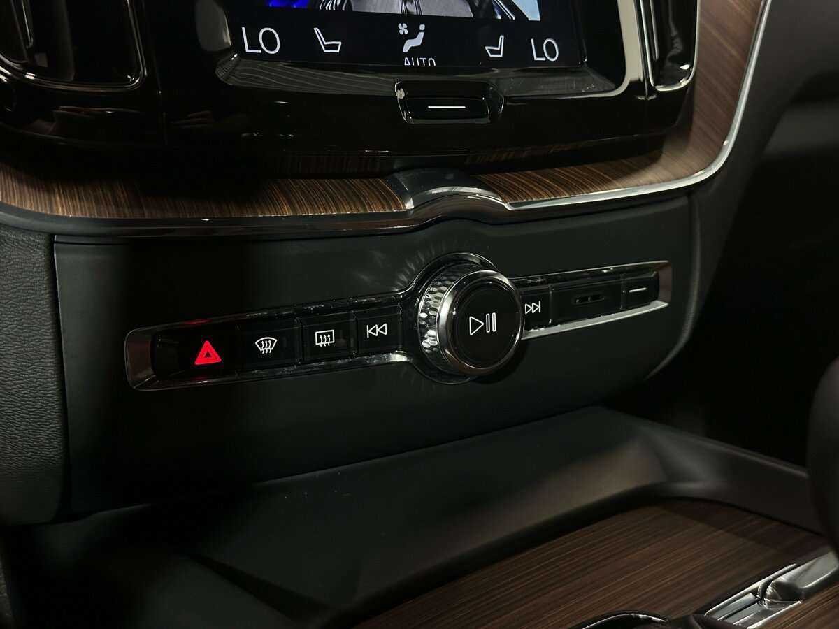 Купить Volvo XC60, 2019, 26 600 км, фото №18