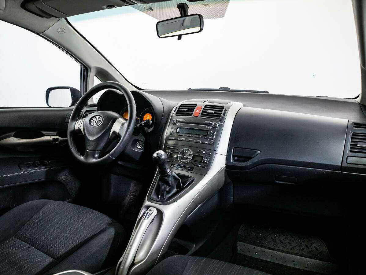 Купить Toyota Auris, 2008, 178 000 км, фото №9