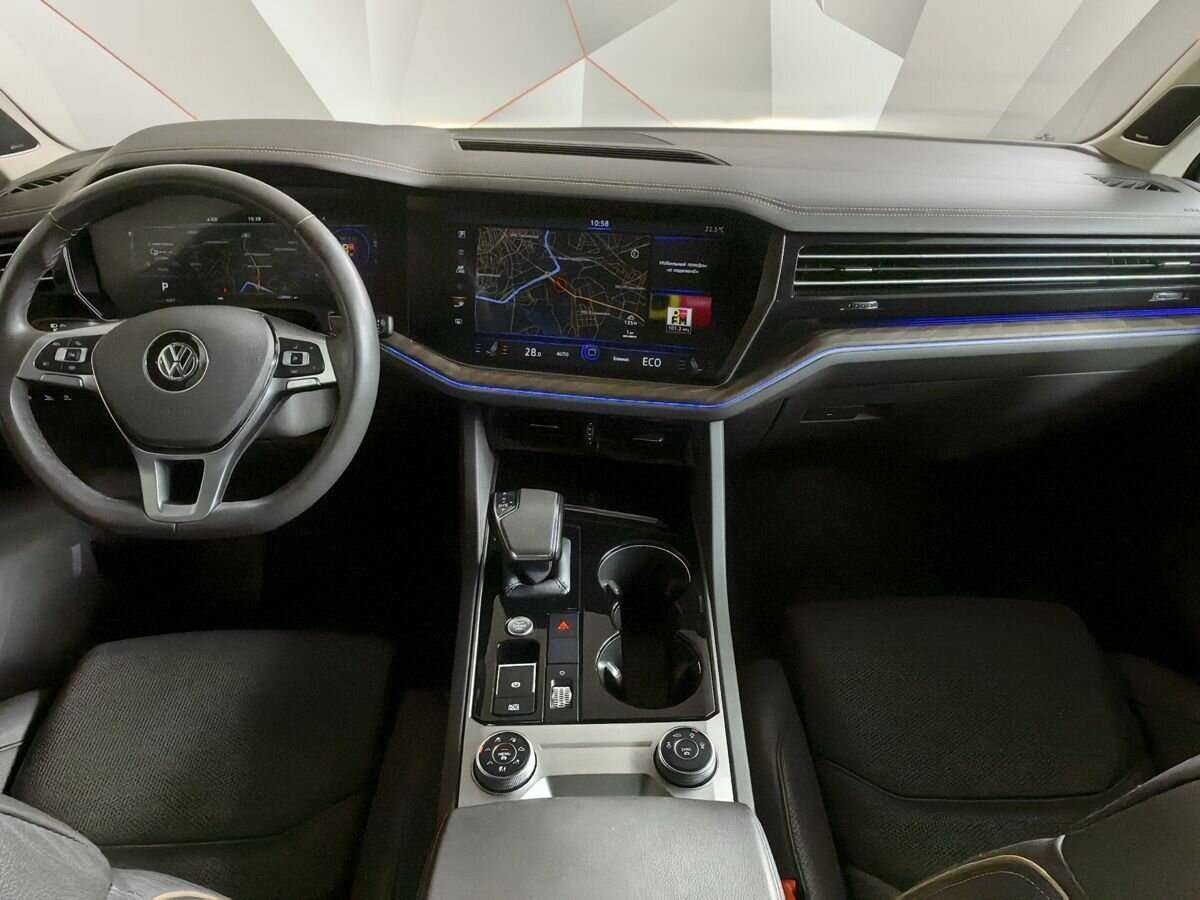 Купить Volkswagen Touareg, 2018, 139 797 км, фото №10