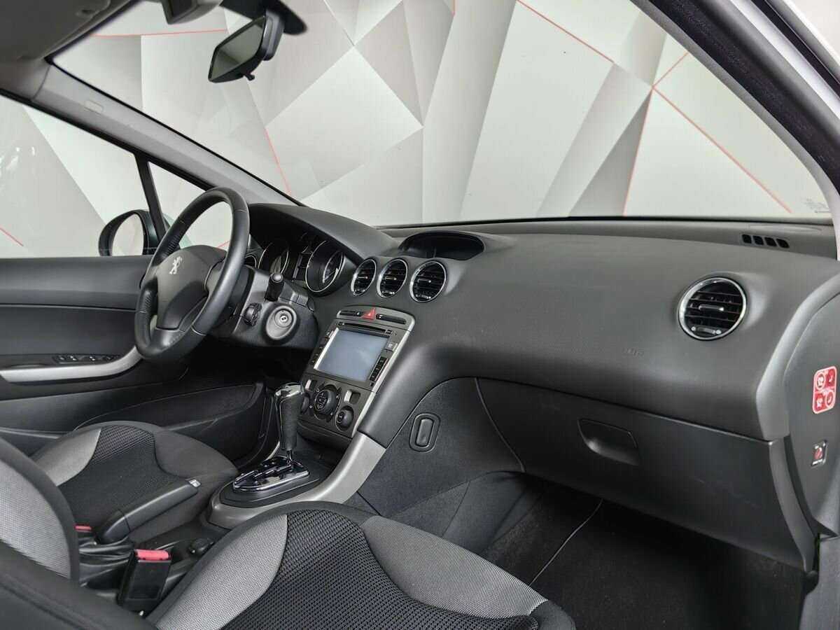Купить Peugeot 308, 2011, 44 801 км, фото №9