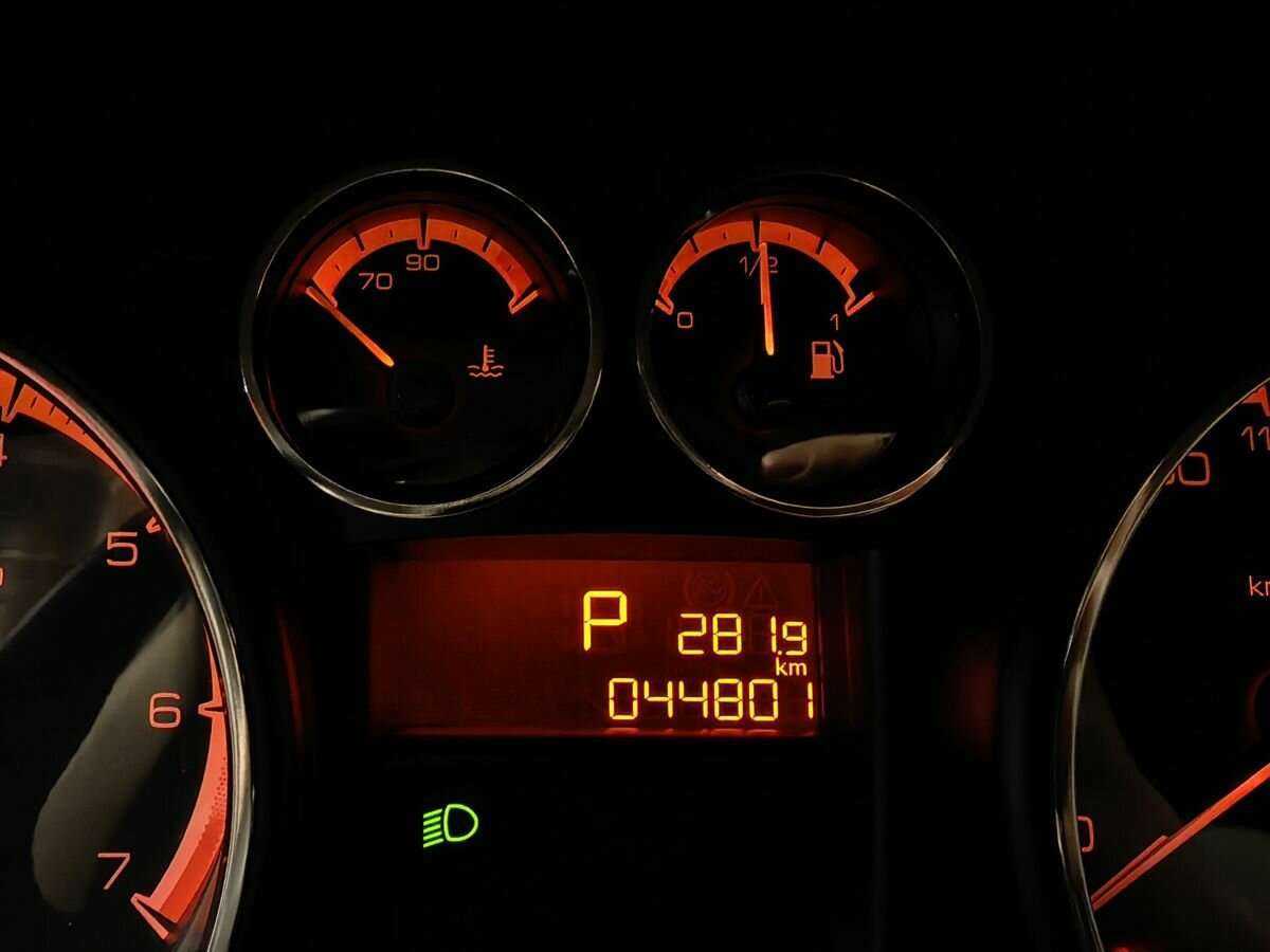 Купить Peugeot 308, 2011, 44 801 км, фото №15