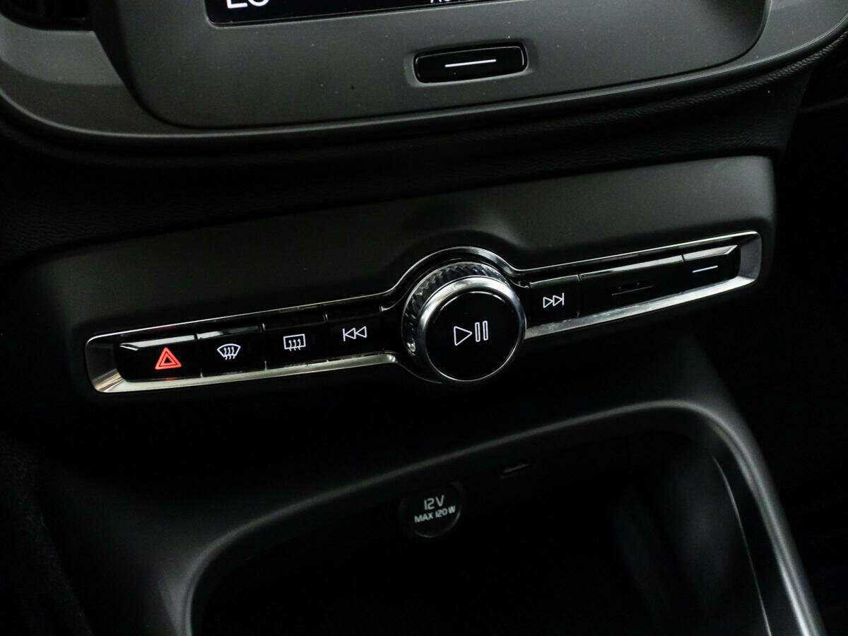 Купить Volvo XC40, 2019, 64 437 км, фото №19