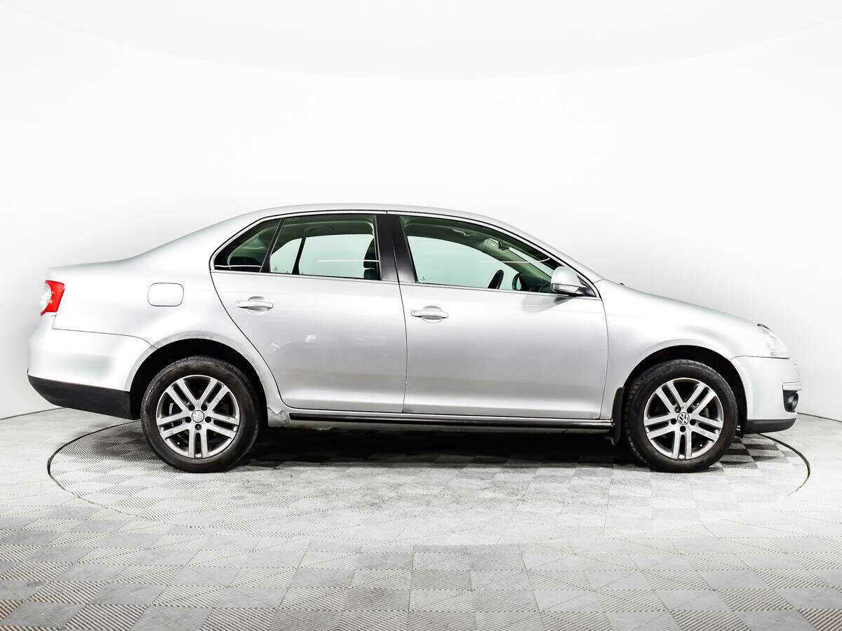 Купить Volkswagen Jetta, 2010, 209 627 км, фото №4