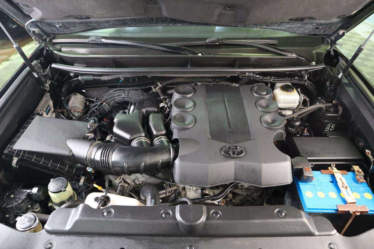 Купить Toyota Land Cruiser Prado, 2010, 157 300 км, фото №18
