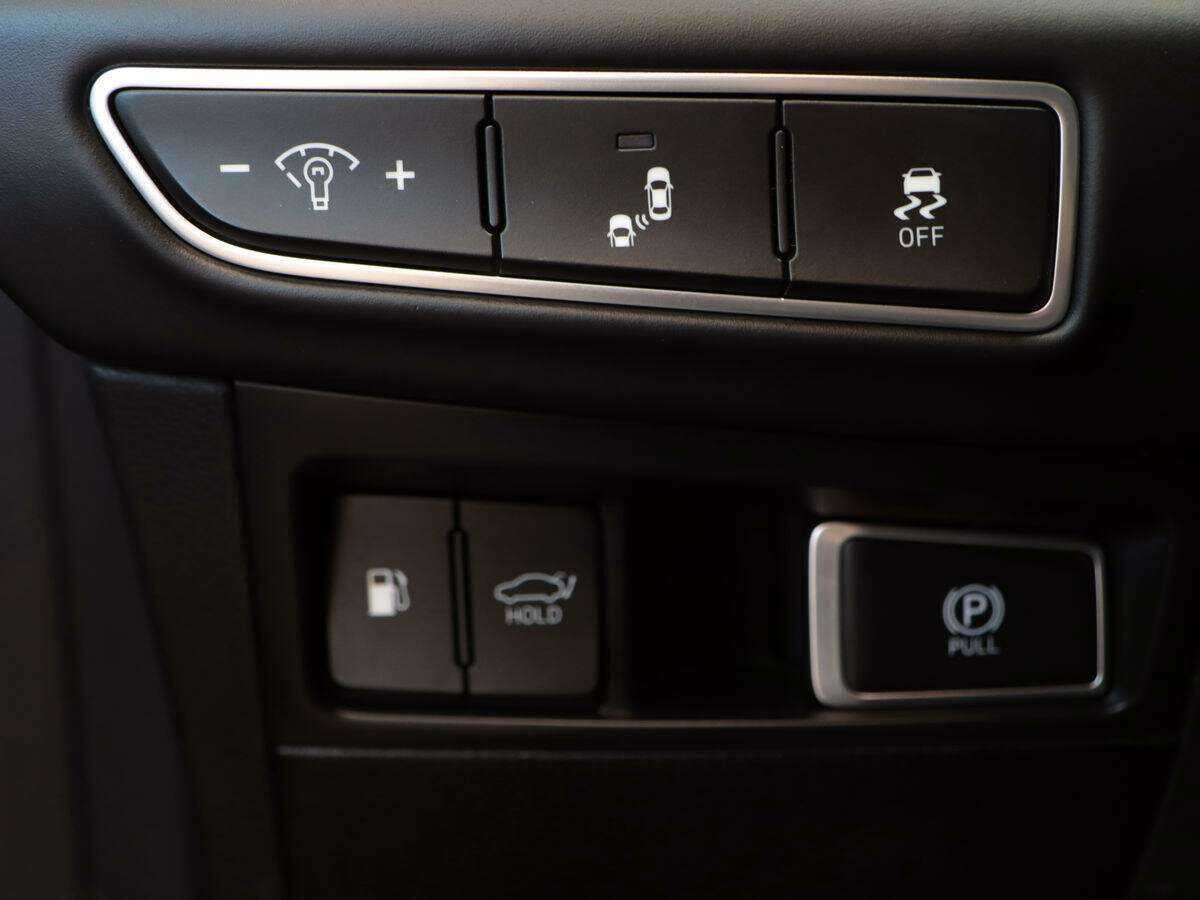 Купить Genesis G90, 2019, 102 129 км, фото №17