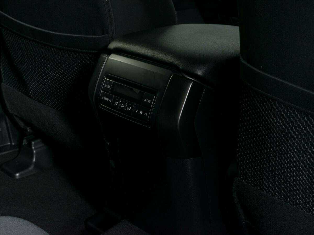 Купить Toyota Land Cruiser Prado, 2018, 35 010 км, фото №13