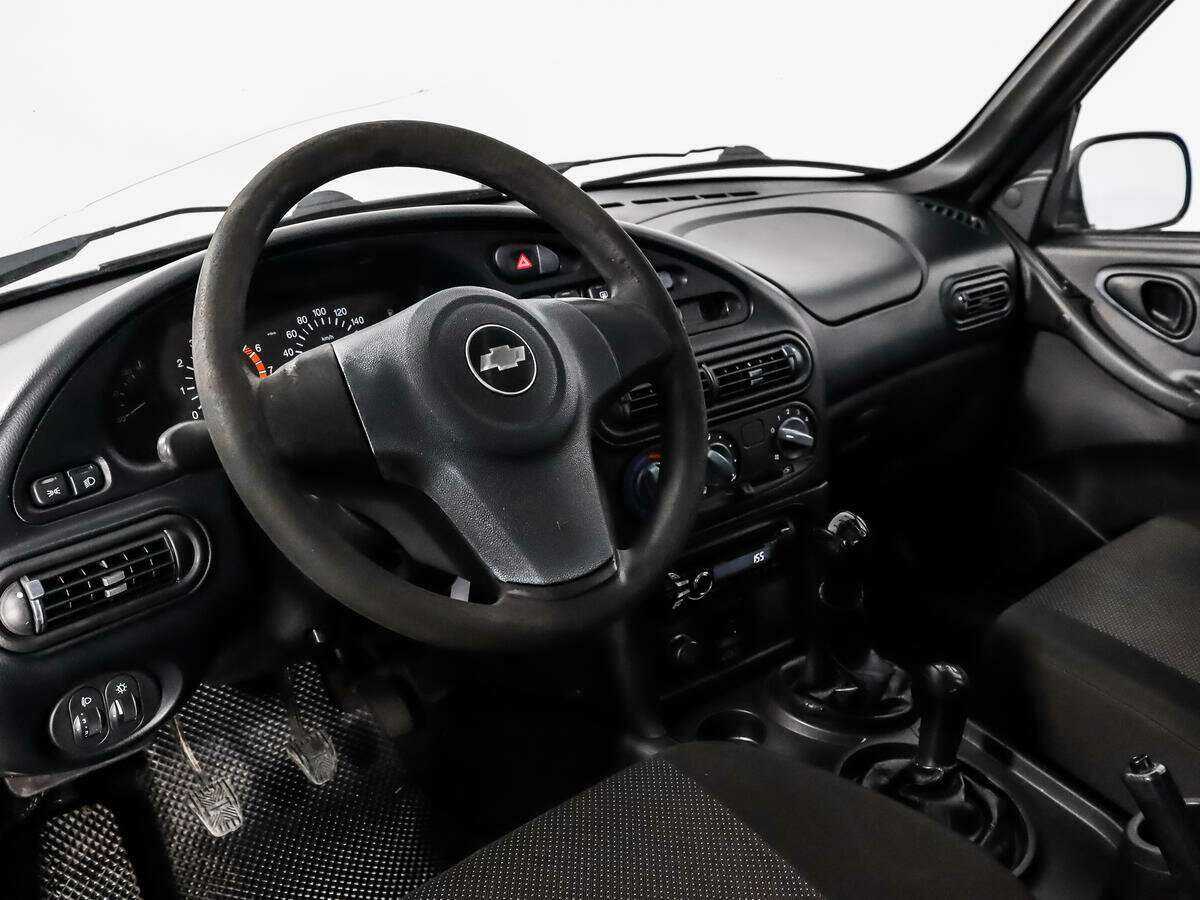 Купить Chevrolet Niva, 2011, 152 931 км, фото №9