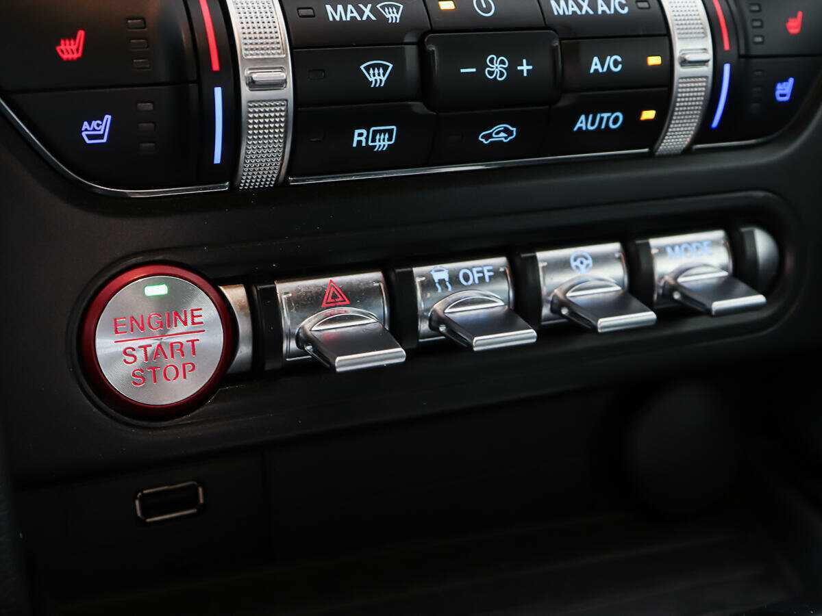 Купить Ford Mustang, 2020, 80 412 км, фото №20