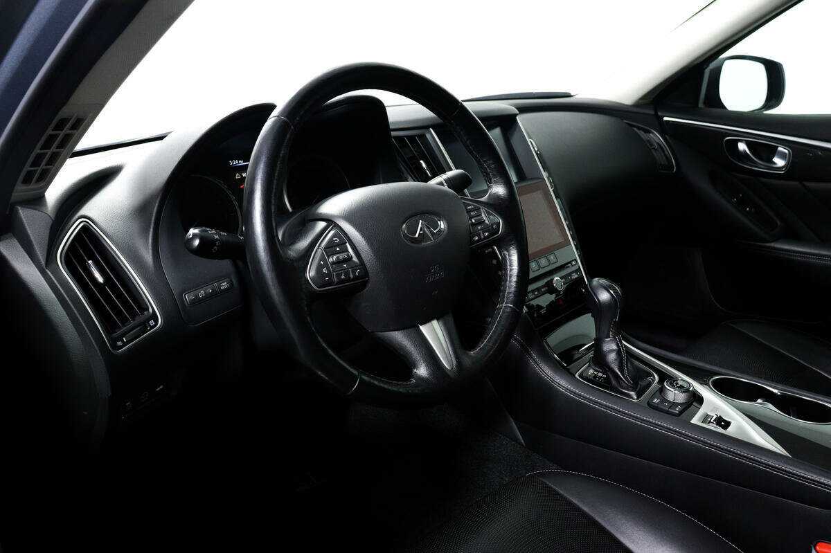 Купить Infiniti Q50, 2014, 105 289 км, фото №13