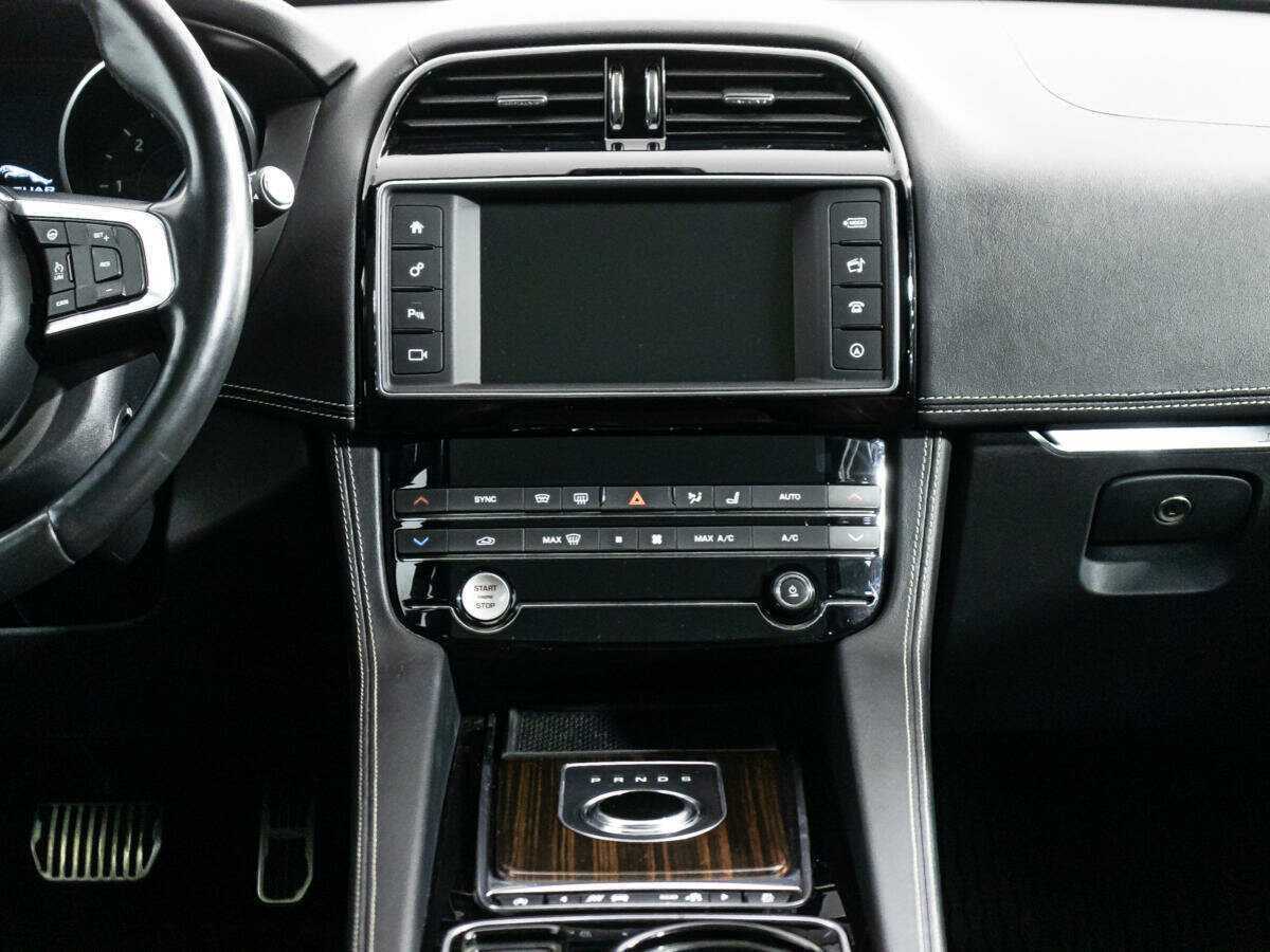 Купить Jaguar F-Pace, 2017, 137 396 км, фото №13