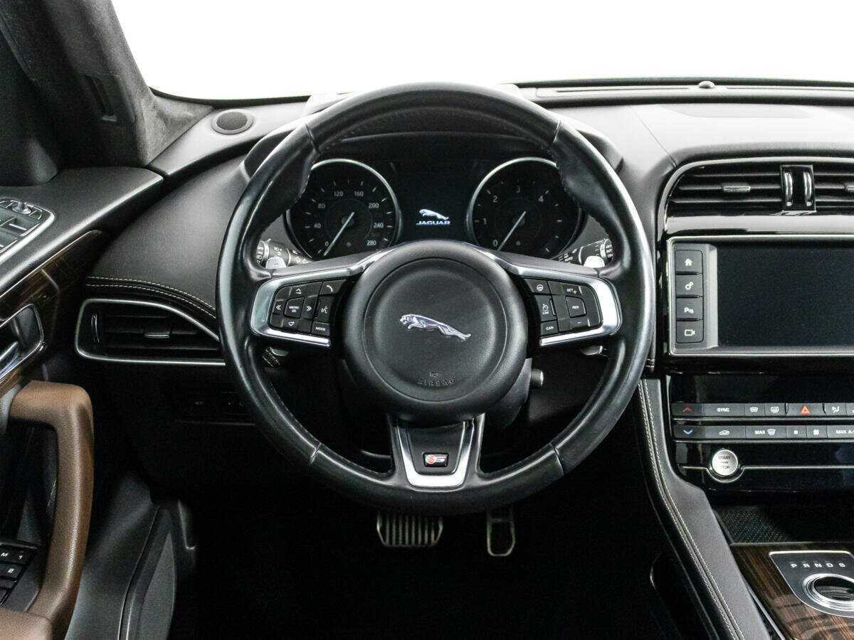 Купить Jaguar F-Pace, 2017, 137 396 км, фото №23