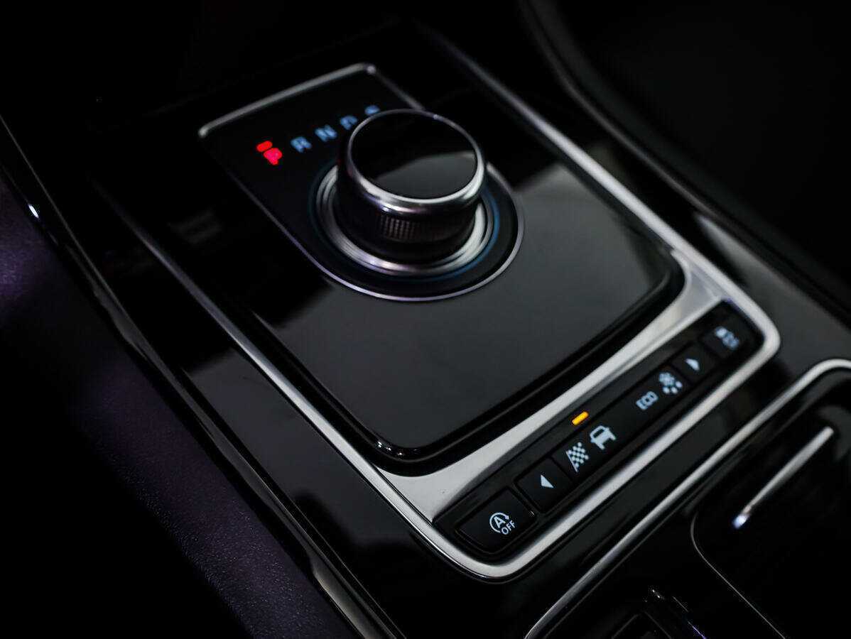 Купить Jaguar XE, 2017, 70 843 км, фото №15