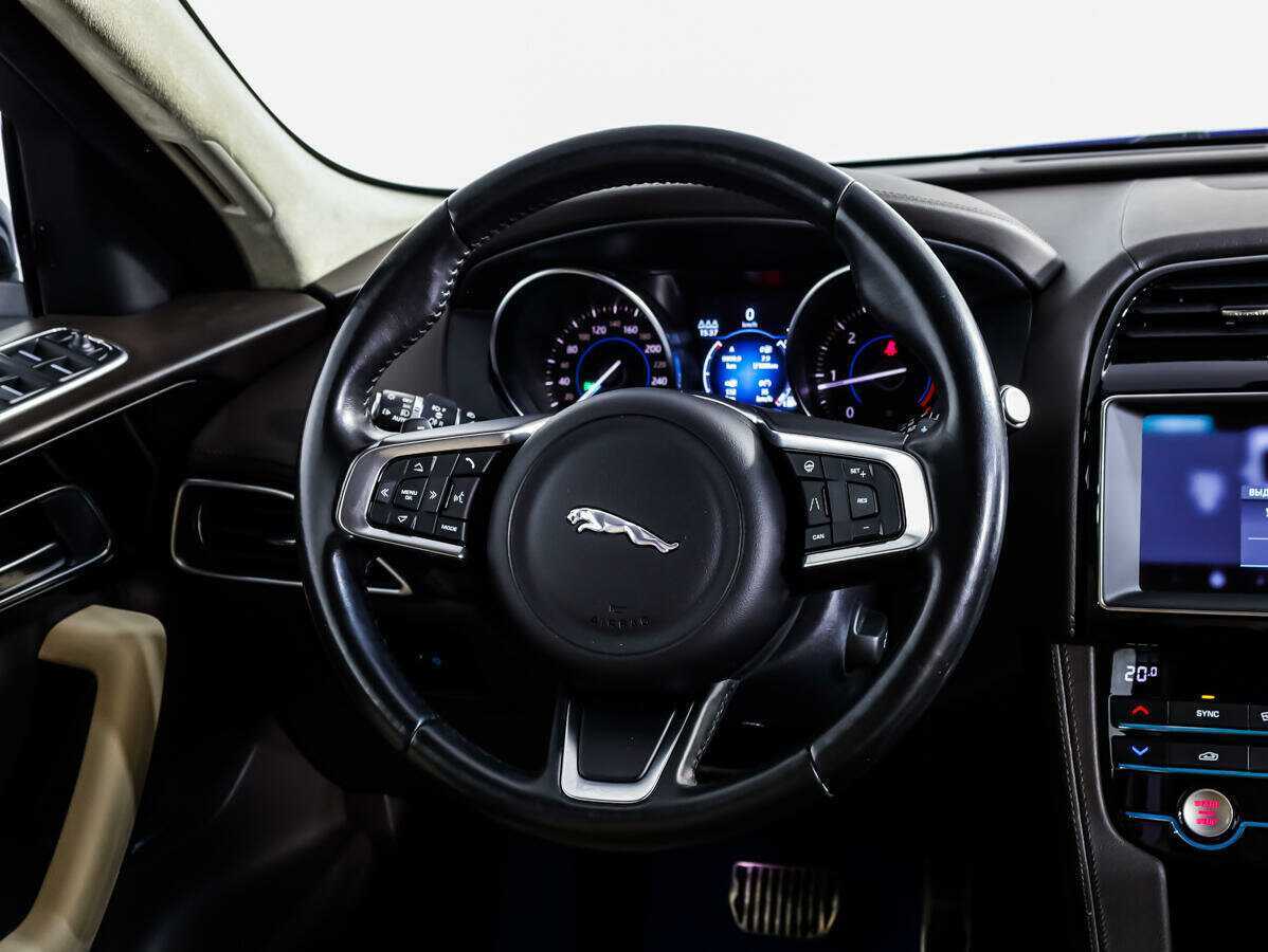 Купить Jaguar F-Pace, 2018, 100 949 км, фото №10