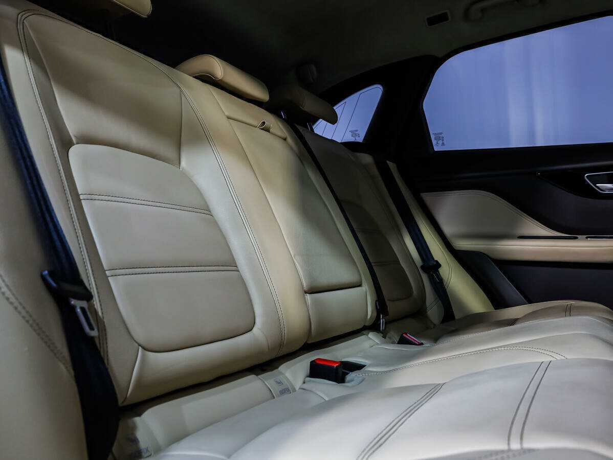 Купить Jaguar F-Pace, 2018, 100 949 км, фото №12