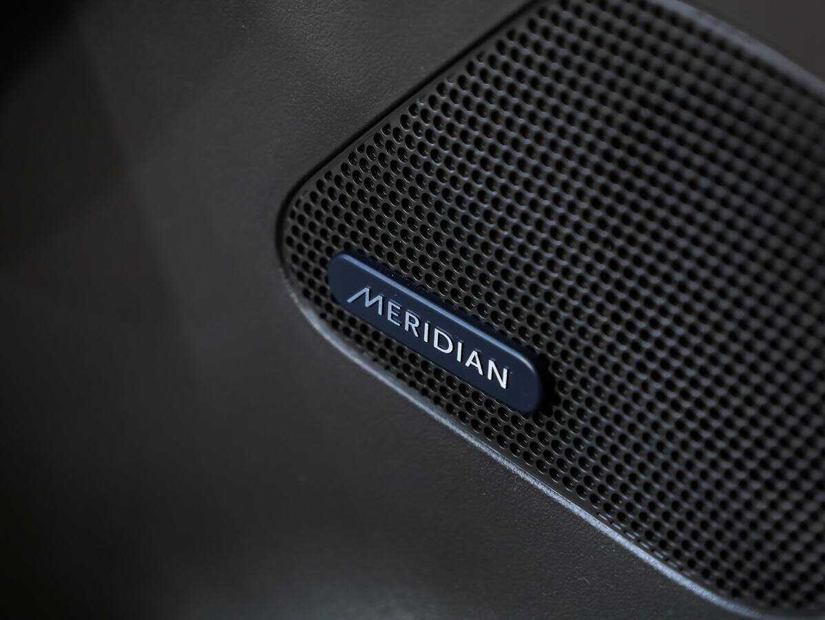 Купить Jaguar F-Pace, 2018, 100 949 км, фото №17